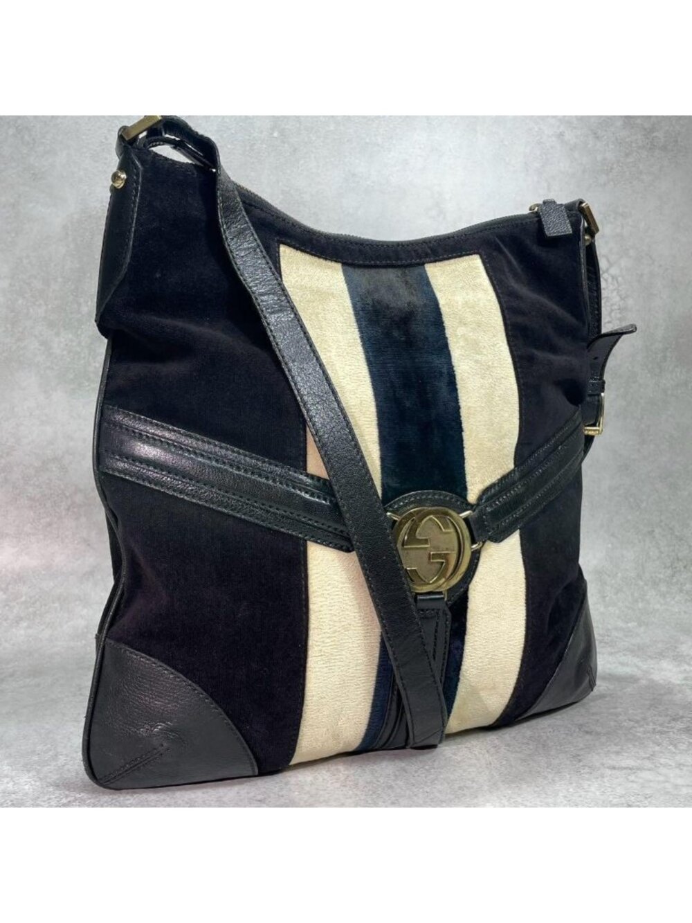 Gucci Sherry Line Shoulder Bag Suede Black Logo